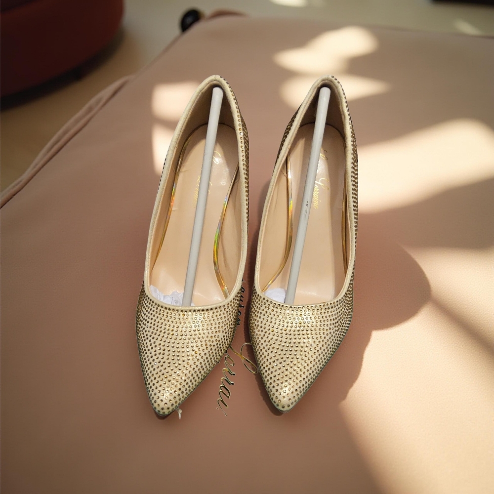NWOT Size 6 Lauren Lorraine Shimmering Bronzy Gold Dori Heels